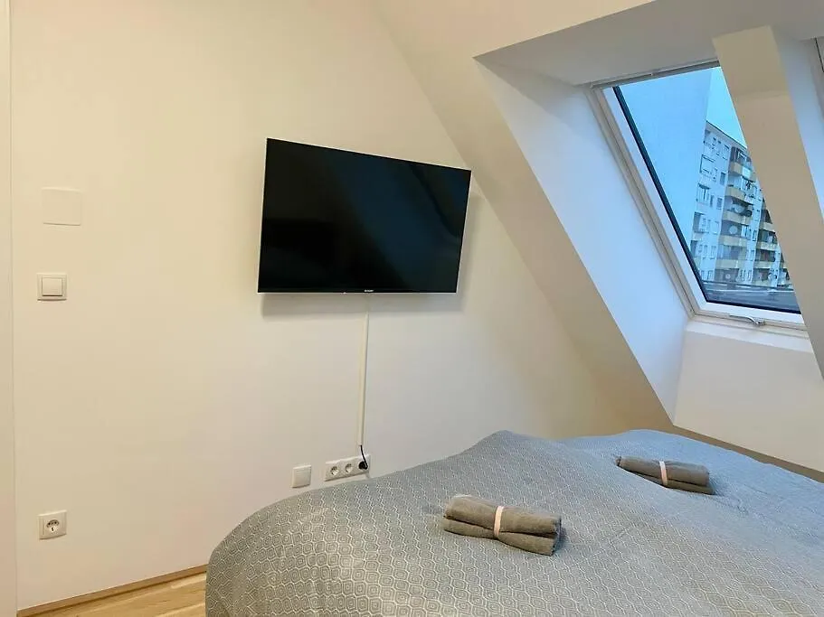 Rooftop Modern Apartment With Free Parking Vídeň