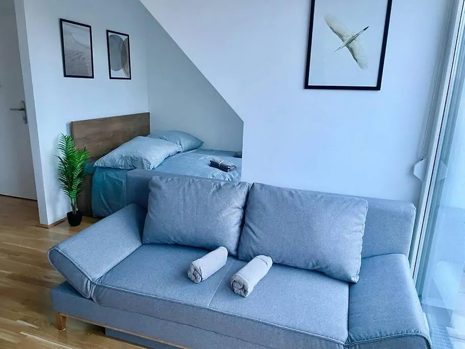 Rooftop Modern Apartment With Free Parking Vídeň